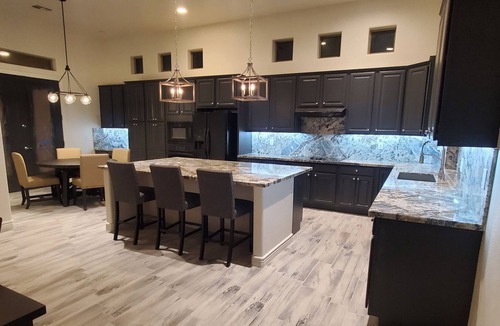 South Mountain House | New Monthly Rental - Stunning Paradise Views, hiking and golf..new special rates