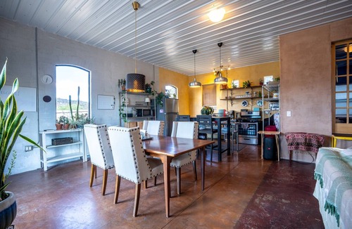 Tyrone House | NEW! NY Loft Vibe Hiker Basecamp Silver City