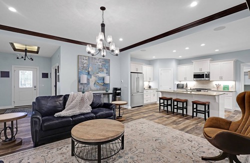 Laotto House | NEW! Relaxing 3BR Haven in Fort Wayne