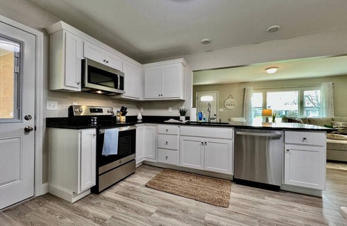 Trenton House | New remodel exquisite master suite Trenton, Ohio