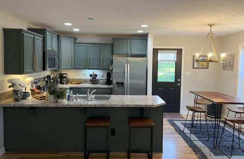 Court House House | New! Salamander Hill Cottage - Buffalo Mtn Getaway