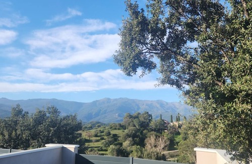 Oletta Apartment | New studio enjoying all-day sunshine with terrace and private garden