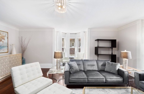 Fifth Ward House | NEW! Stylish Townhome in Mansion District 3BR/1BA