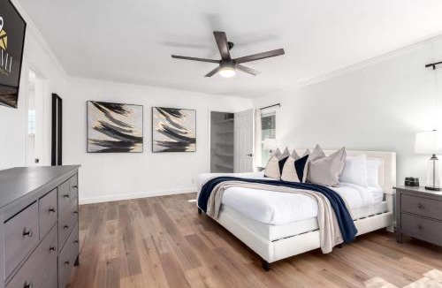 Trail West House | NEW - The Desert Bloomhouse with Heated Pool