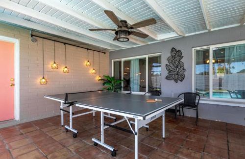 Trail West House | NEW - The Desert Bloomhouse with Heated Pool
