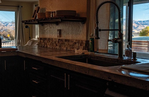 Hillcrest House | New The Sunset Boise - Beautiful Views, Near Downtown, and the Airport