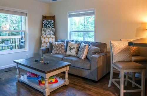 Hayden House | New tiny cabin: fire pit & cabana