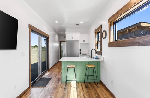 St. Anthony House | NEW Tiny Home with Loft Near Yellowstone