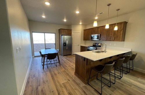 Hurricane House | New townhome located 30 minutes from Zion!