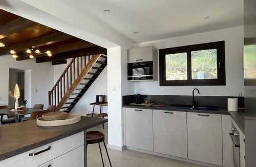 Lecci Villa | NEW: Villa Amandier, ideal location. heated swimming pool