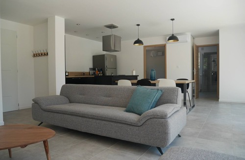 Sainte-Lucie-de-Porto-Vecchio House | New villa with heated pool 700m from the beach