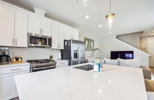 Star House | Newly built 3 bedroom 2 1/2 bath townhome with park & seasonal pool