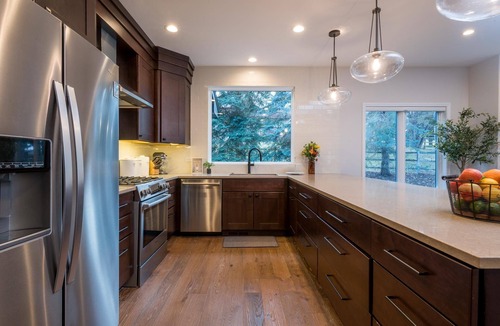 Twin Creeks House | Newly Furnished 4 Bedroom Home with Hot Tub