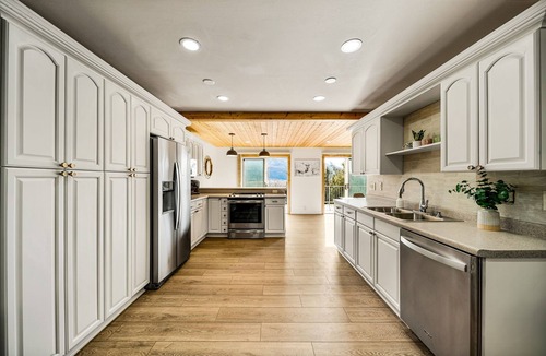 Hermosa House | Newly Remodeled Mountainside Duplex w/Epic Views-Upper Floors, Optional Hot Tub