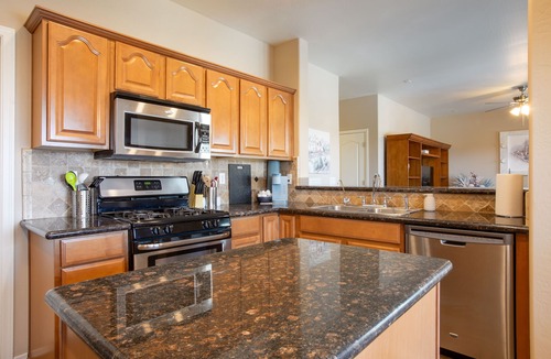 San Tan Valley House | Newly Remodeled Beautiful Home and Large Sparkling Pool, New Hot Tub & Game Room