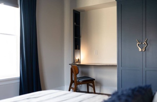 Mount Vernon House | newly renovated 180-year-old historic home