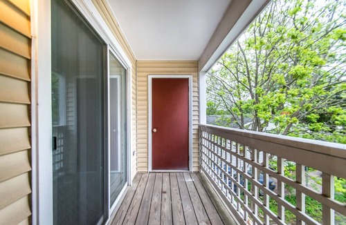 Hampton Condo | Newly Renovated Condo Near Langley Air Force Base