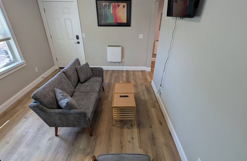 Westwood Apartment | Newly renovated furnished 1-bedroom apt w/AC in vibrant Westwood Cincinnati