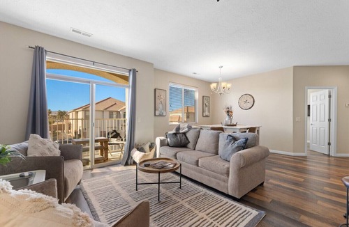 Mesquite Condo | Newly Renovated Sparkling Springs by J and Amy BL990802