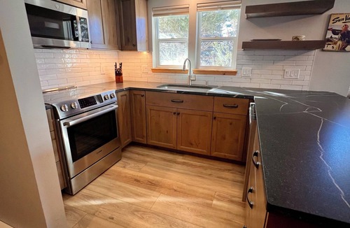 Sun Valley Condo | Newly renovated stand alone dog friendly condo. Elkhorn amenities included.
