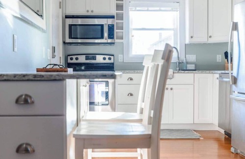 Fifth Ward Apartment | Newport's favorite Neighborhood 3bed