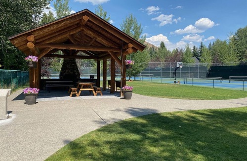 Warm Springs Condo | Next to Warm Springs Lifts-hot Tub, Pool & Tennis!