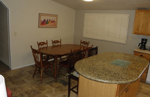 Black Horse House | Nice 2-1/2 bedroom Home with AC in Catalina