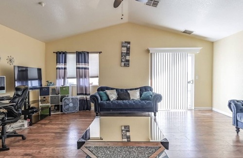 Ridgecrest House | Nice 3-bedroom house with AC in charming Ridgecrest
