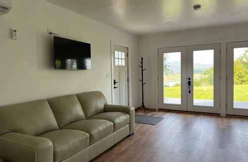 Bonners Ferry Apartment | Nice Guest House with River Views
