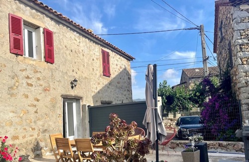 Ambiegna House | Nice holiday home with airconditioning, close to the beach!