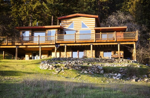Thompson Falls House | Nice view of the river