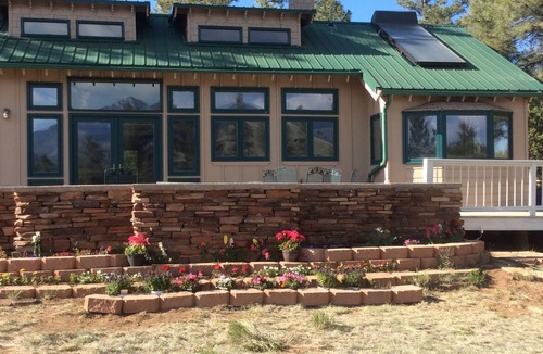 Flagstaff Cottage | NO PHONE, NO POOL, NO CIGARETTES, NEAR ARIZONA TRAIL, FOREST ADJACENT