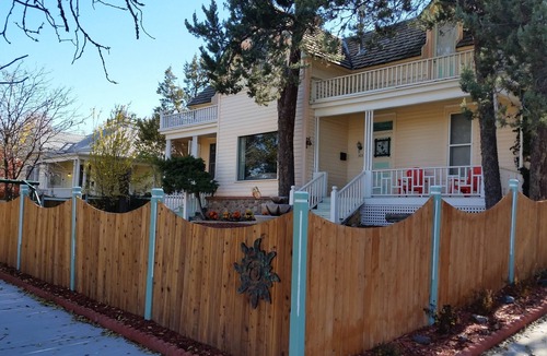 Prescott House | NOB HILL PRINCESS - Best Downtown Location! .Trees, Sunsets & Views!
