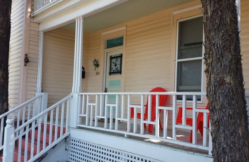Prescott House | NOB HILL PRINCESS - Best Downtown Location! .Trees, Sunsets & Views!