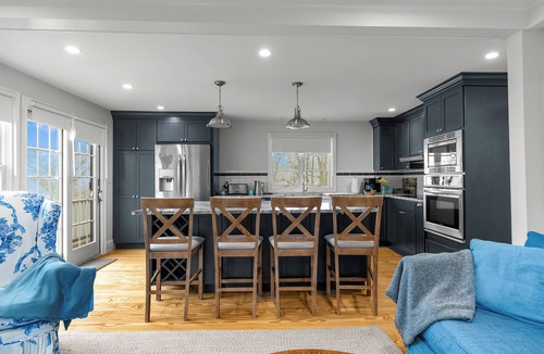 Tiverton House | Nonquit Cottage by Sakonnet Farm & Stays