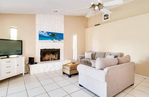 Paradise Valley Village House | North Phoenix 6 Bedroom with Guest House Pool