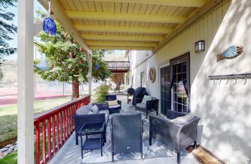 Bass Lake House | Northshore Lakeview Getaway