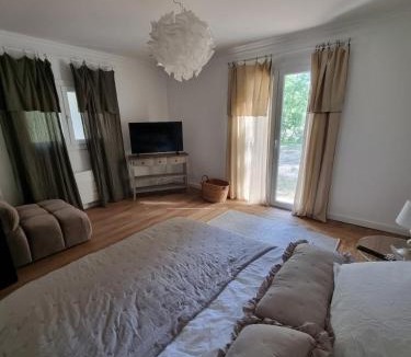 Tavaco House | NOUVEAU - Logement insolite ! Maison en bord de rivière