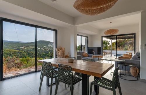 Molini Villa | NOUVEAU ! Maison de standing avec piscine et climatisation entre mer et montagnes