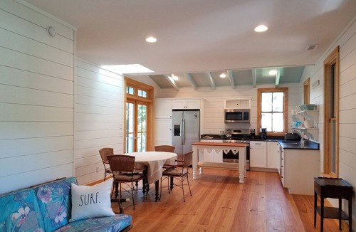 Ocracoke House | Nunc Pro Tunc: Charming vacation home with covered and screened porch