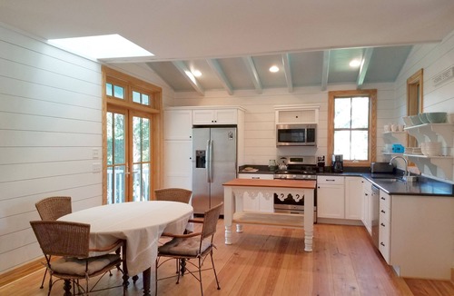 Ocracoke House | Nunc Pro Tunc: Charming vacation home with covered and screened porch