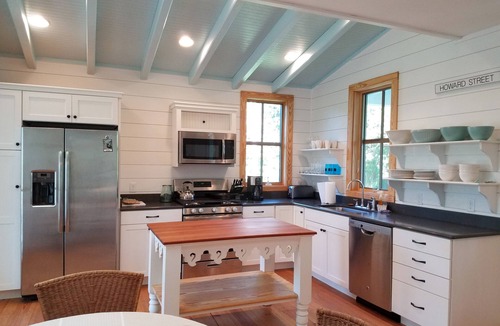 Ocracoke House | Nunc Pro Tunc: Charming vacation home with covered and screened porch