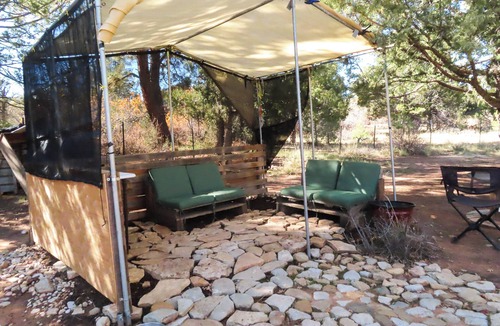 Zion National Park East Entrance Cabin | Nuthatch Cabin: A cozy, peaceful cabin bordering Zion National Park