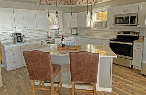 Kelleys Island House | Oars, Shores & Anchors-3 Bedrooms/2.5 Bathrooms
