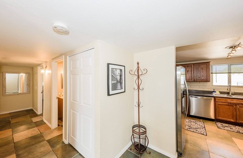 Tucson House | Oasis On Palm- Private And Quiet ~ Sparkling Pool And Spa!