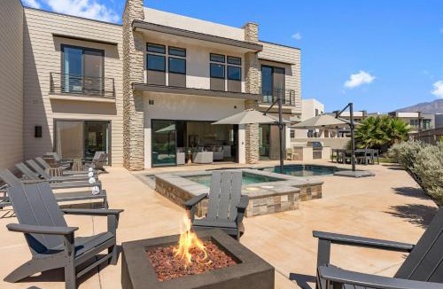 Washington House | Oasis on the 8th home
