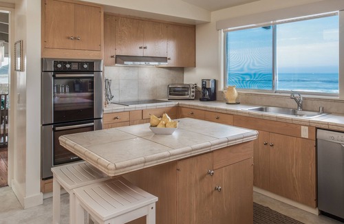 Del Monte Forest House | Ocean Front Home in Pebble Beach w/ 4 King Suites. Enclosed courtyard & pool!