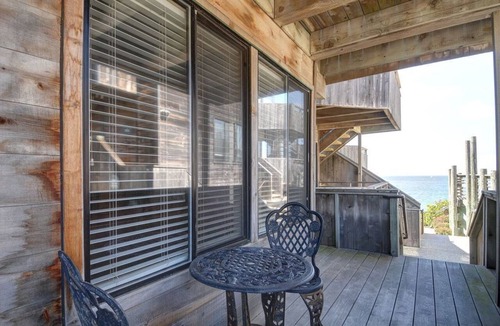 Monterey Condo | Ocean Harbor 110 - Monterey Condo - Oceanview, Surf Sounds