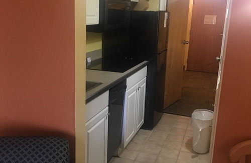 Northeast Virginia Beach Condo | Ocean Key Resort: 2BR 2BA : Bike & Beach Chair Use