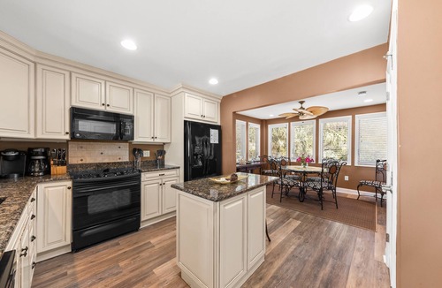 Spinnaker Beachhouses Villa | Ocean View 3BR Spinnaker! Steps to Beach, Pools, Dining, Golf! Amenity access included!